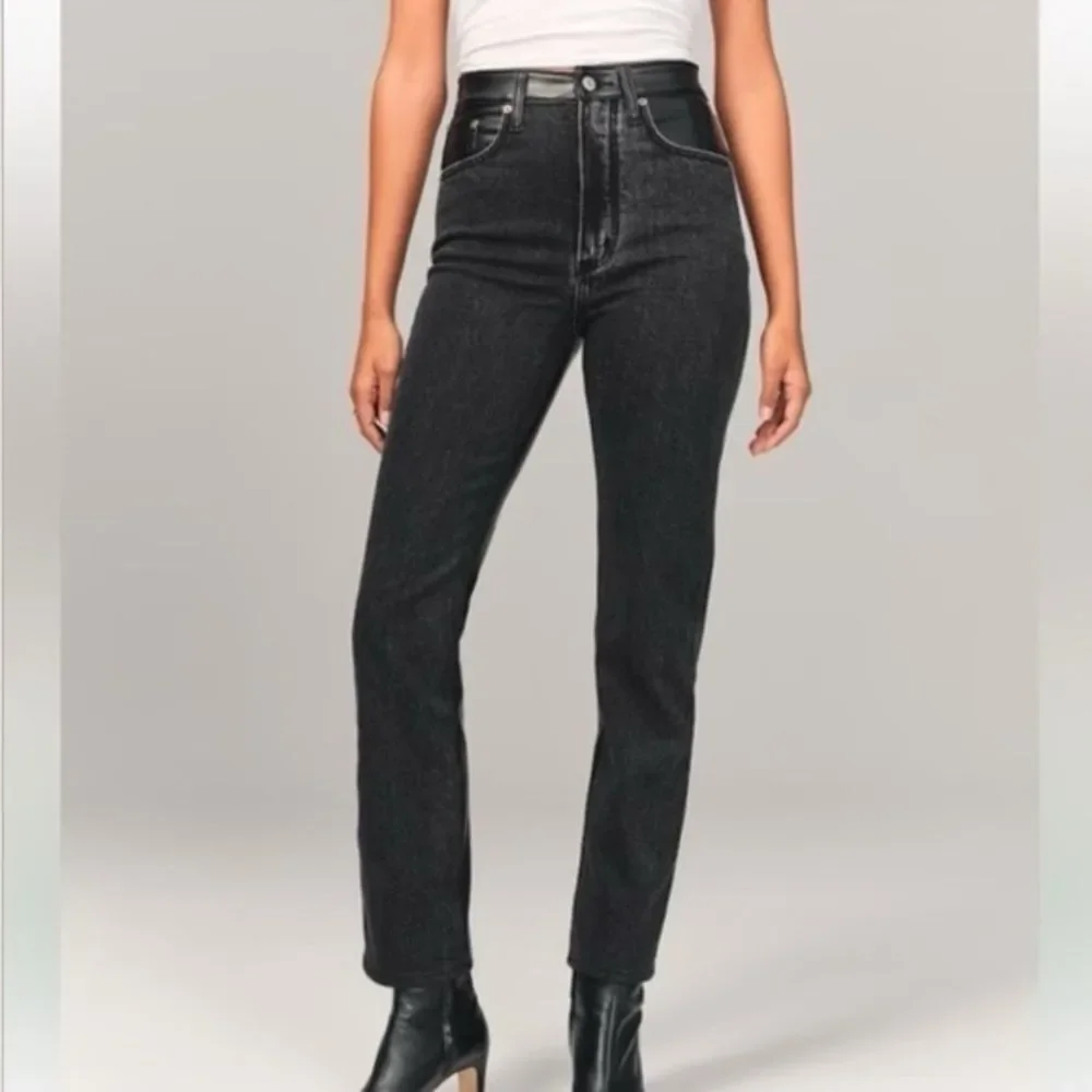 Abercrombie & Fitch Jeans Mixed Fabrics Ankle Straight Ultra High Rise-size 26L